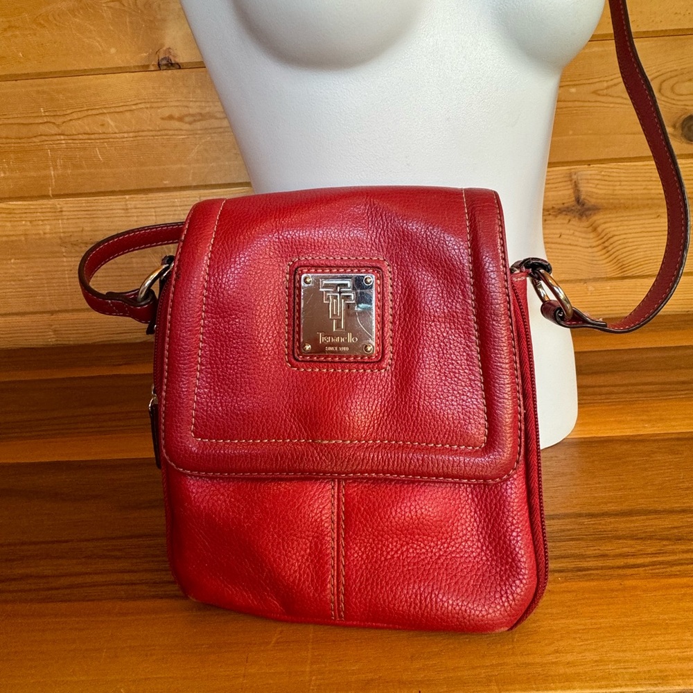 Tignanello red cross body purse handbag leather red zip magnet pockets storage